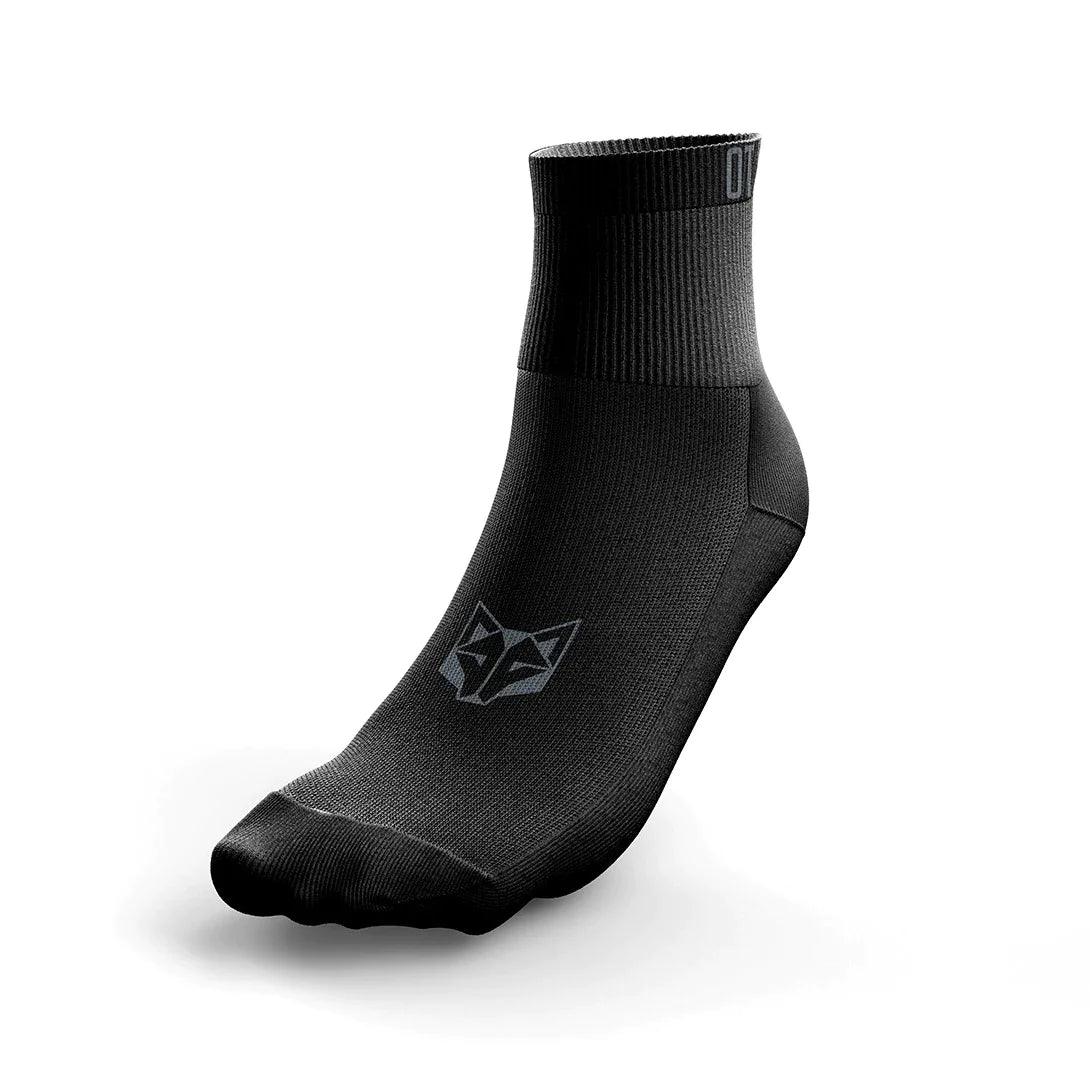 【関税込み】The Row ブラック Calf ソックス 242359F076001_1.jpg