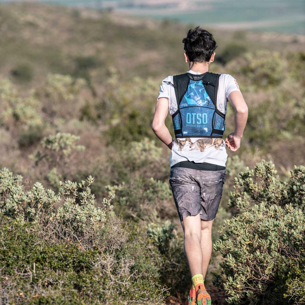 OTSO Trail Running Backpack Blue Jeans (トレイルランニングバックパック ブルージーンズ ) - Rufus & Co. オンラインストア