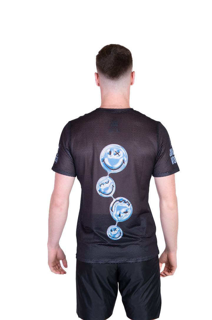 MEN'S SHORT SLEEVE SHIRT SMILEY WORLD CONNECTED(メンズ半袖Tシャツ スマイリーワールド コネクテッド)