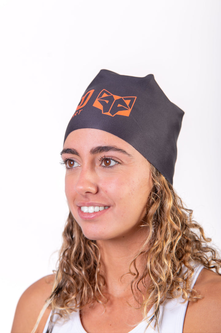 HAT BLACK / FLUO ORANGE(スポーツキャップ ブラック&オレンジ)