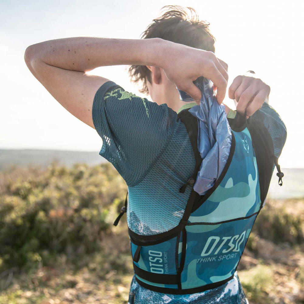OTSO Trail Running Backpack Camo Blue (トレイルランニングバックパック カモブルー )