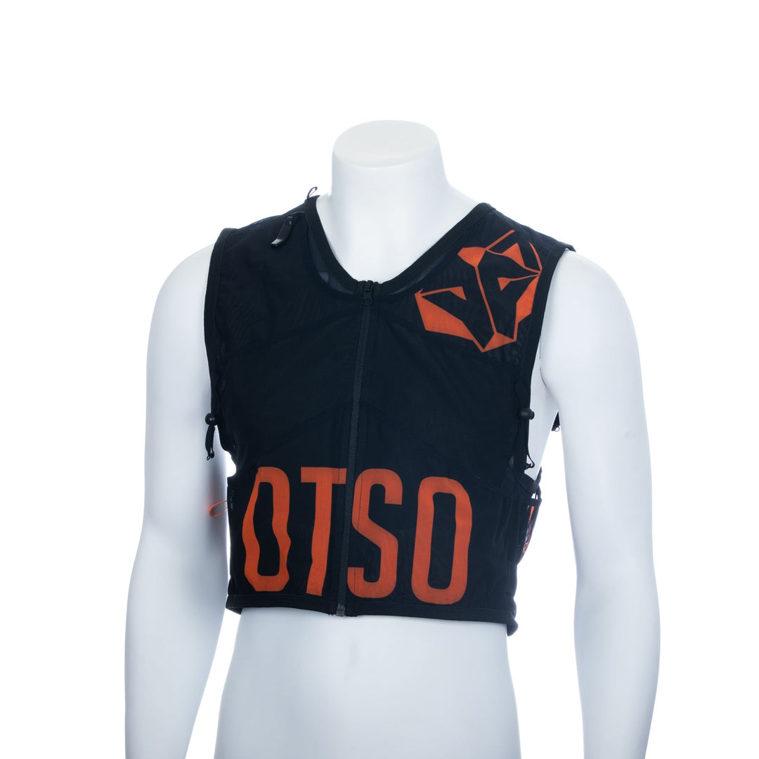 OTSO Trail Running Backpack Black & Orange (トレイルランニングバックパック ブラック×オレンジ )