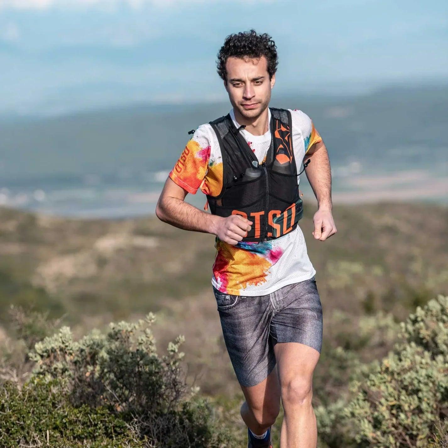 OTSO Trail Running Backpack Black & Orange (トレイルランニングバックパック ブラック×オレンジ ) - Rufus & Co. オンラインストア